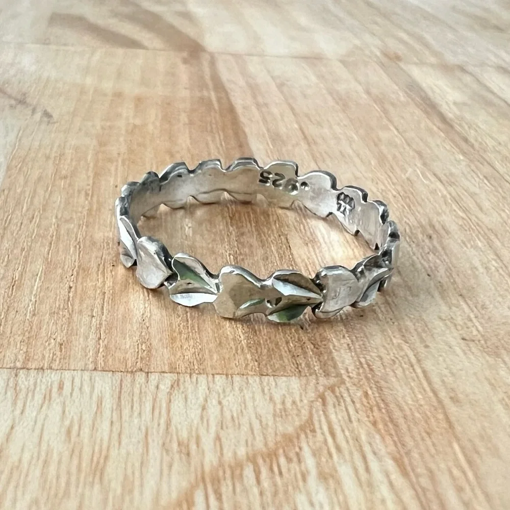 Artisan 925 Sterling Silver rugged hearts band ring size 6